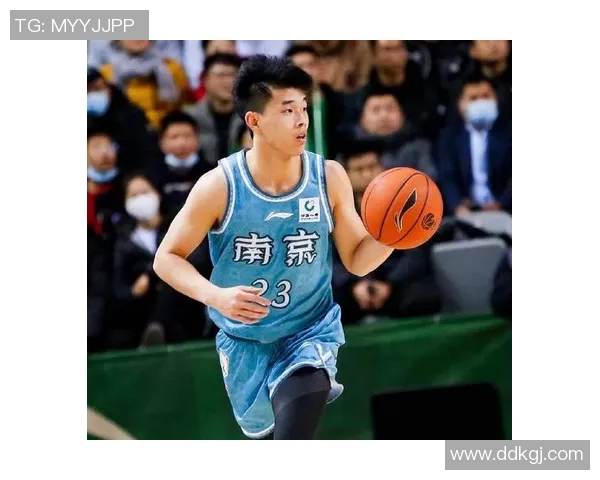南京篮球队的速度之美:探索快速进攻与团队协作的完美结合 南京篮球队的速度之美:探索快速进攻与团队协作的完美结合